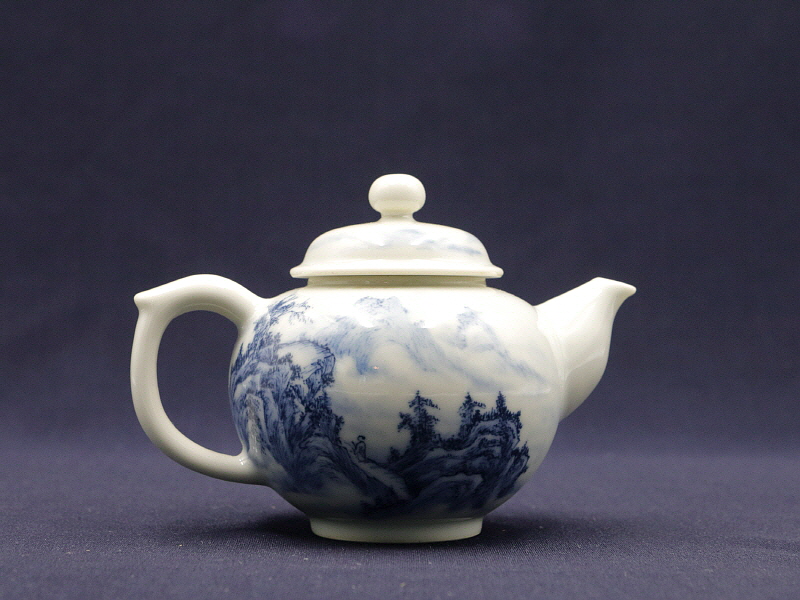 84번 청화 수묵담채산수화문 (1).JPG