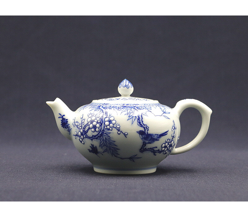 20. 청화 매죽조문