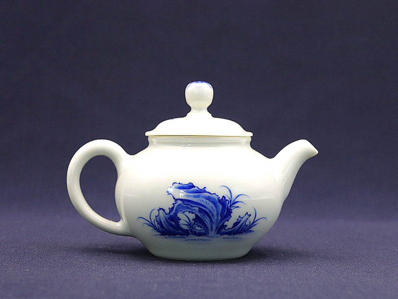 24. 청화 고매문