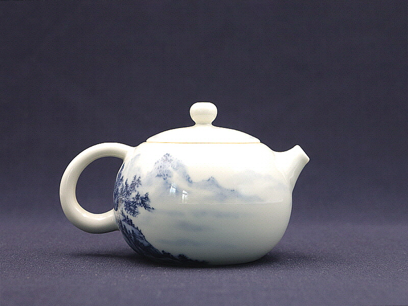 29. 청화 수묵담채 산수문