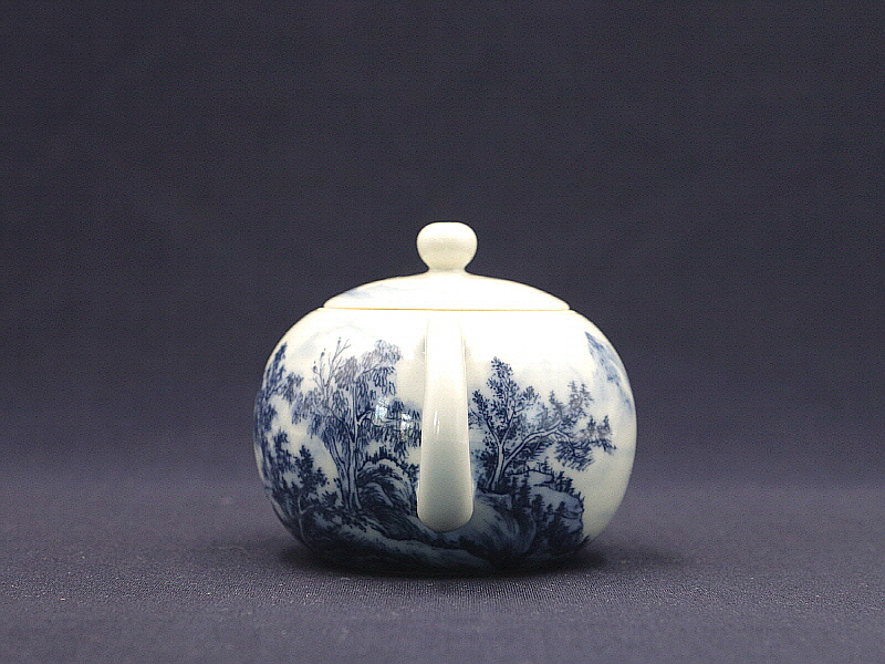 29. 청화 수묵담채 산수문