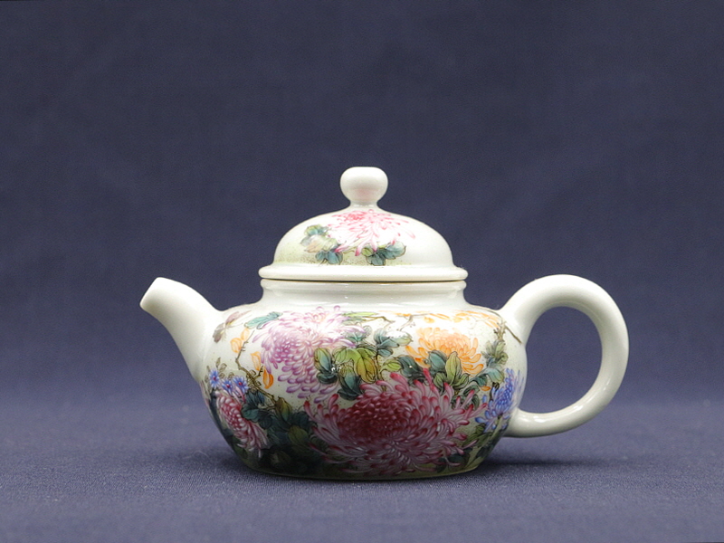 21. 법랑채 국접문