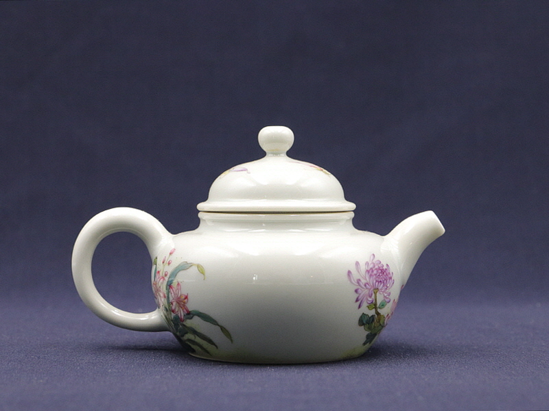 21. 법랑채 국접문