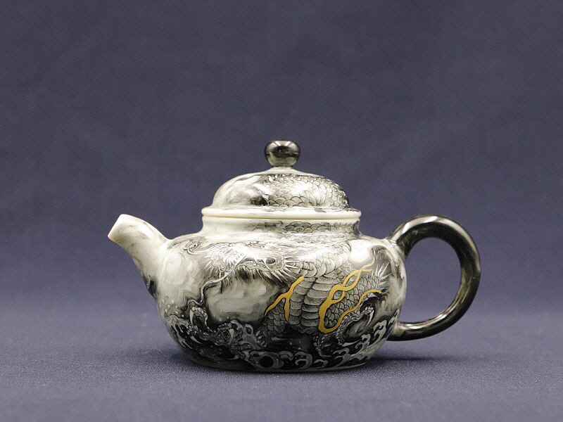 22. 흑채 묘금운룡문