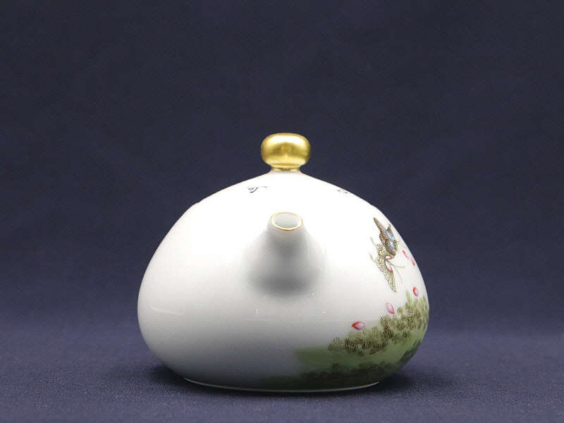 29. 법랑채 화접문