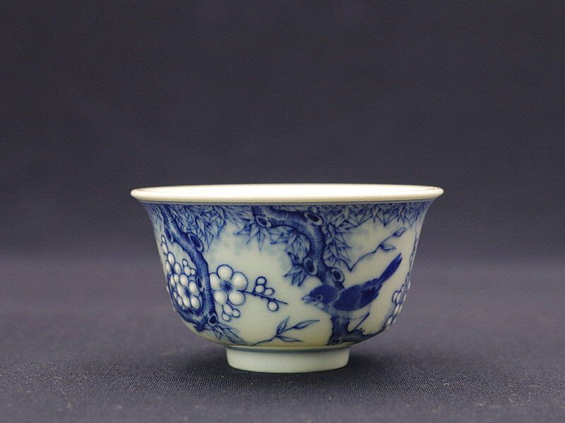 26. 청화 매죽조문