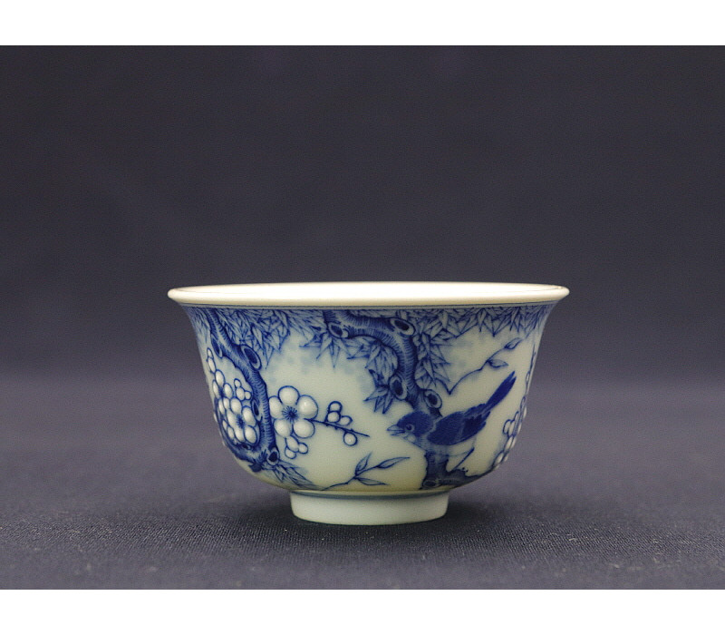 26. 청화 매죽조문