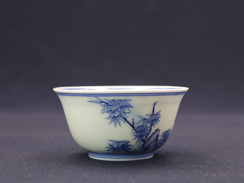 32. 청화 매석죽내로안문