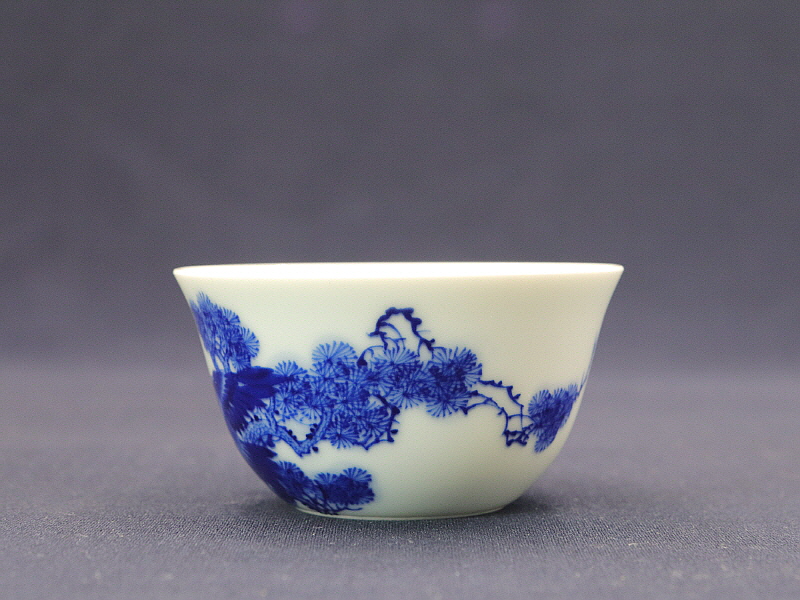 37. 청화 웅응도문