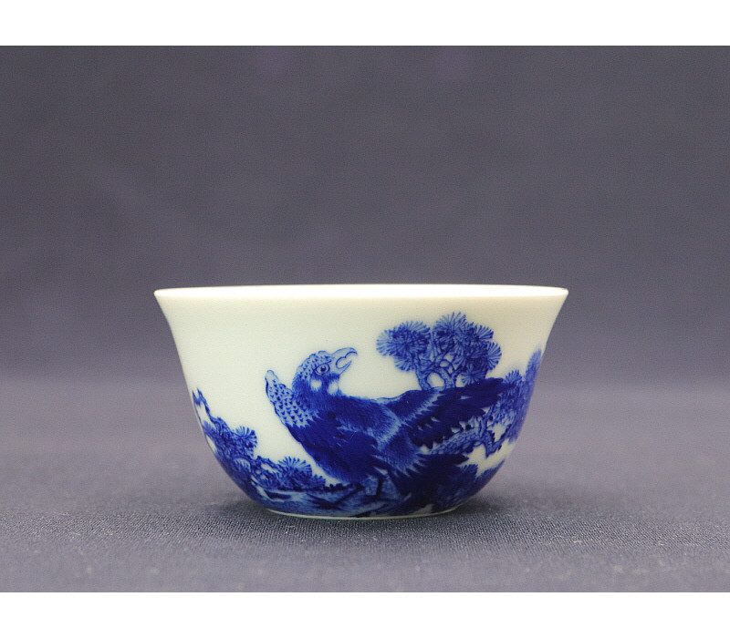 37. 청화 웅응도문