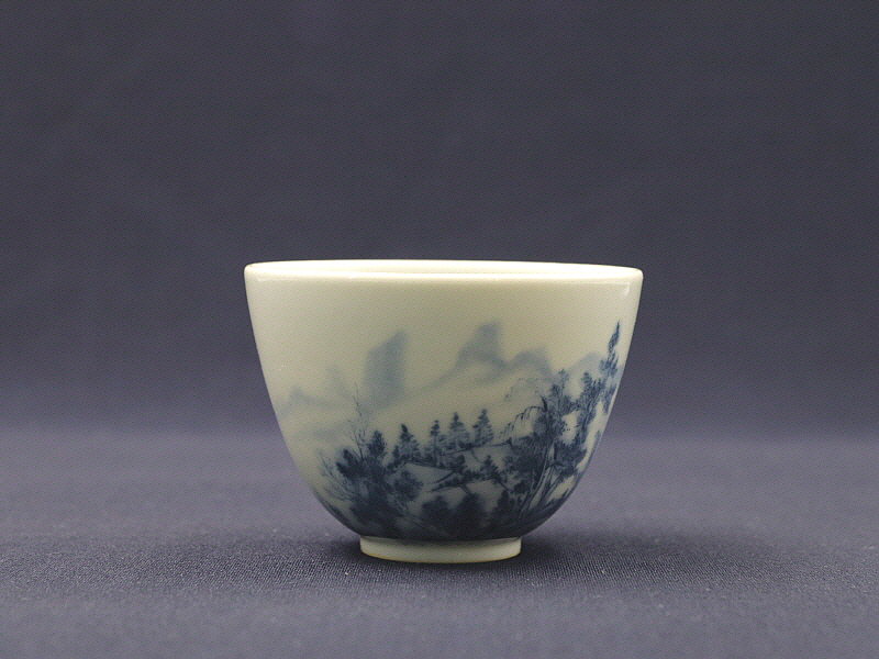 58. 청화 수묵담채산수문