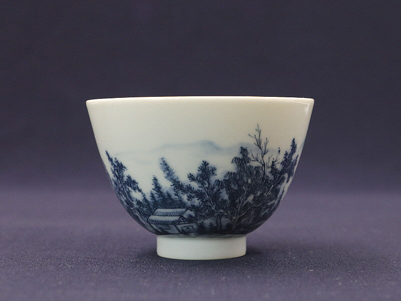 59. 청화 수묵담채산수문주인배