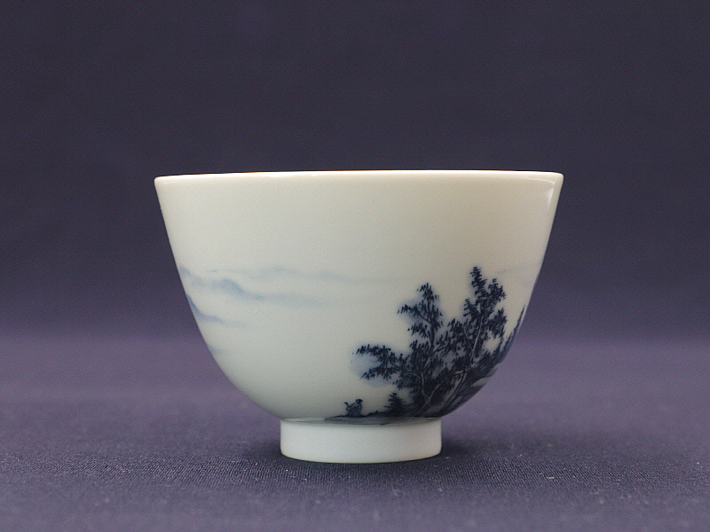 59. 청화 수묵담채산수문주인배