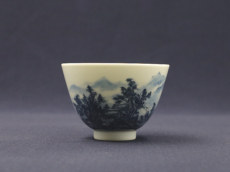 60. 청화 수묵담채산수문