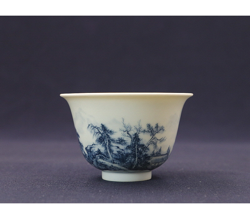 61. 청화 수묵담채산수문주인배