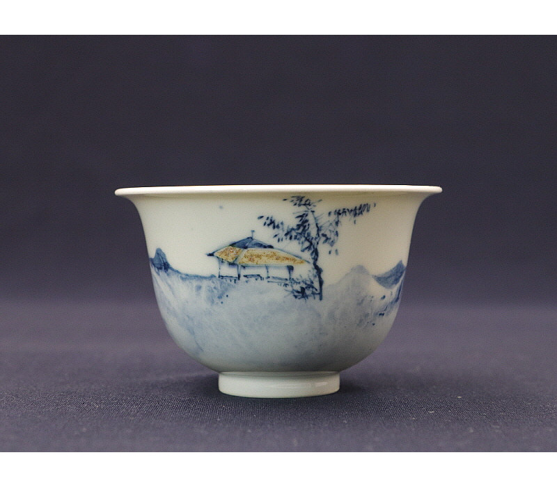 68. 청화유리홍 미가산수문주인배