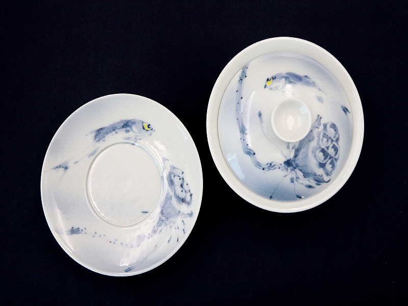 35. 청화유리홍 궐어연문