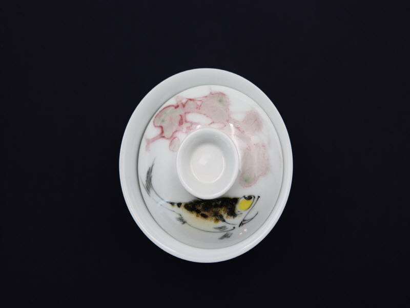 4. 청화유리홍 궐어연문