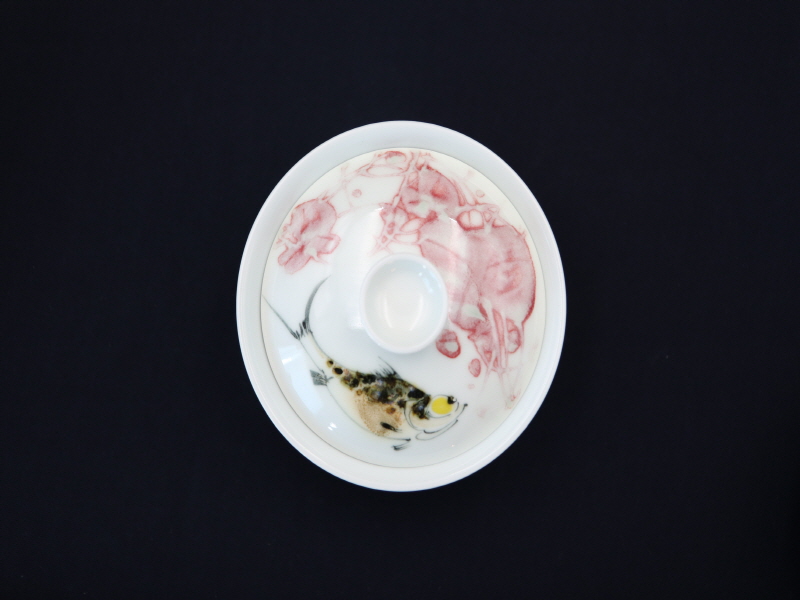 28. 청화유리홍 궐어연문