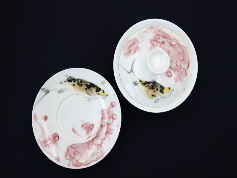 28. 청화유리홍 궐어연문