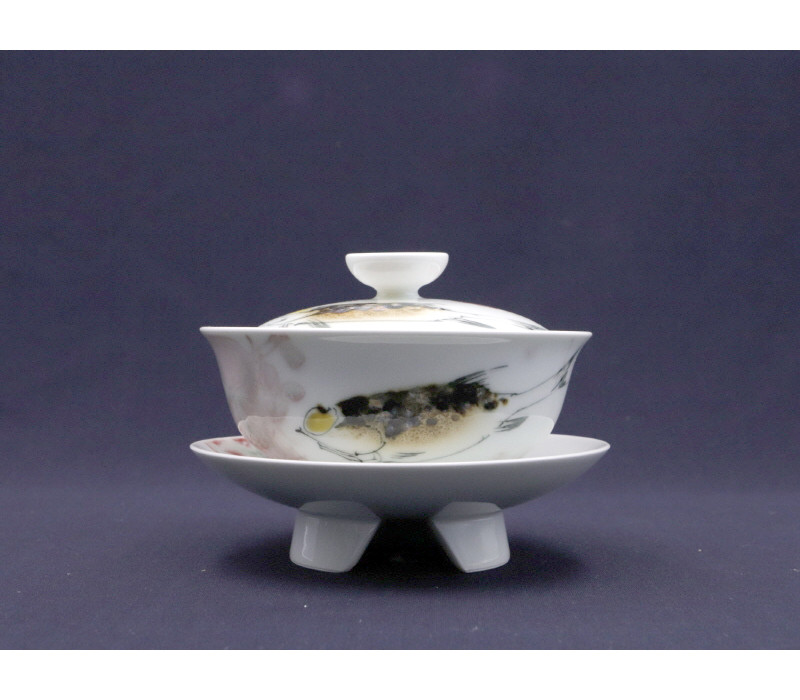 32. 청화유리홍 궐어연문