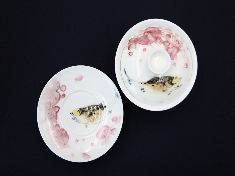 34. 청화유리홍 궐어연문