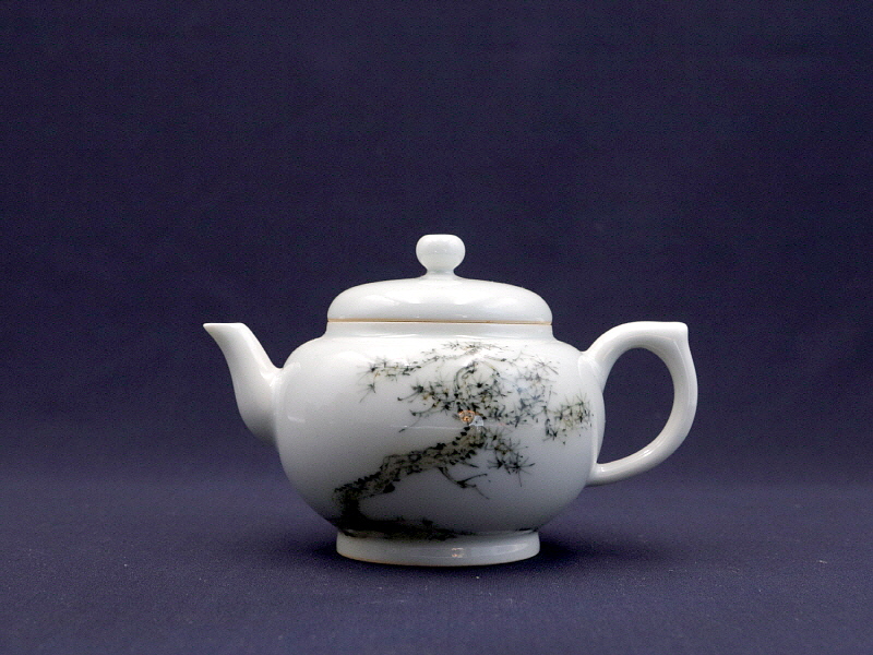 7. 청화유리홍 락은문