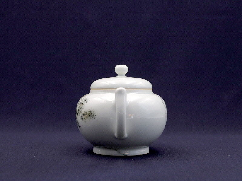 7. 청화유리홍 락은문