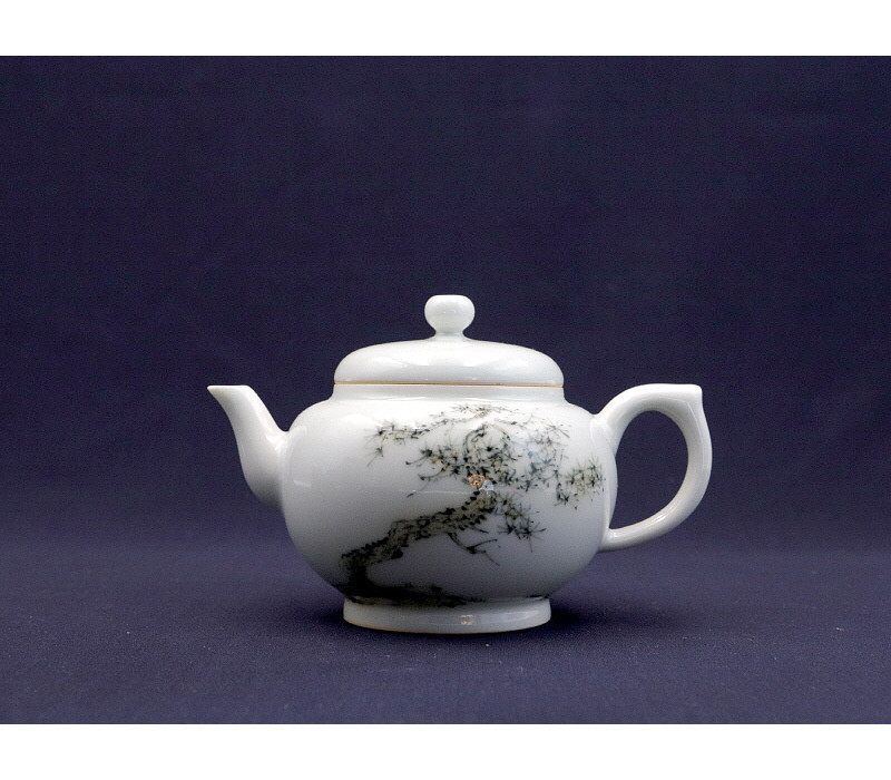 7. 청화유리홍 락은문