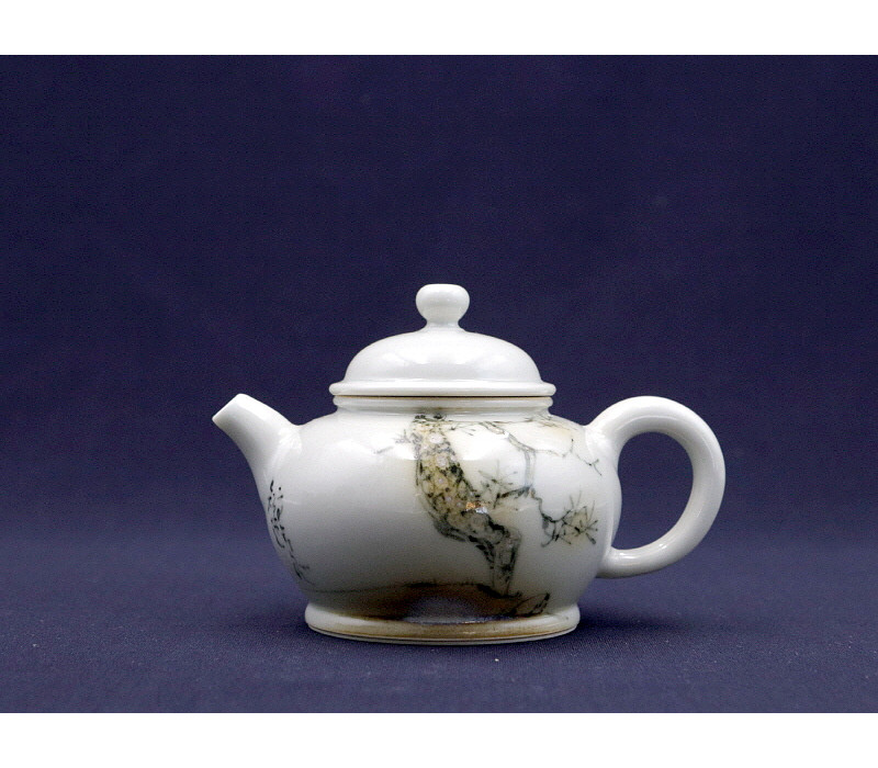 10. 청화유리홍 락은문