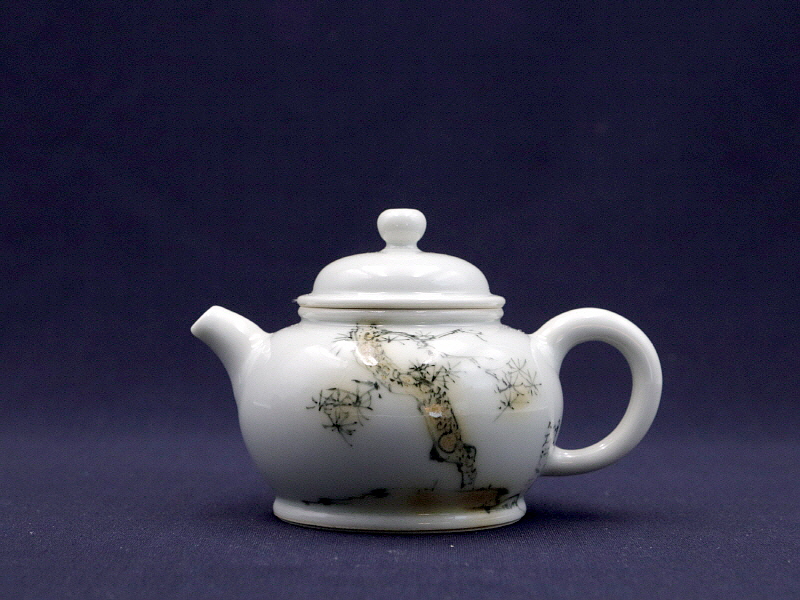 16. 청화유리홍 락은문