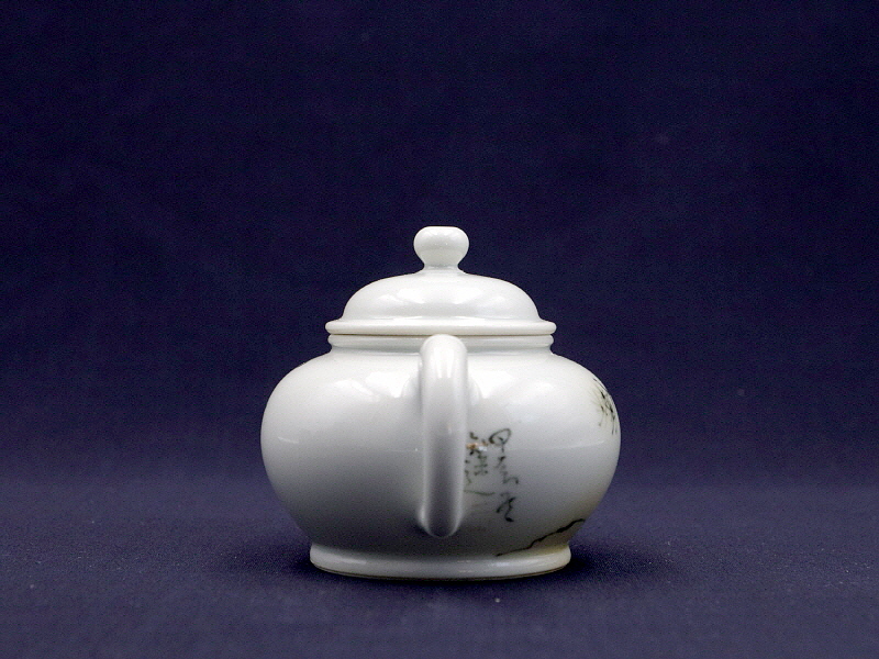 17. 청화유리홍 락은문