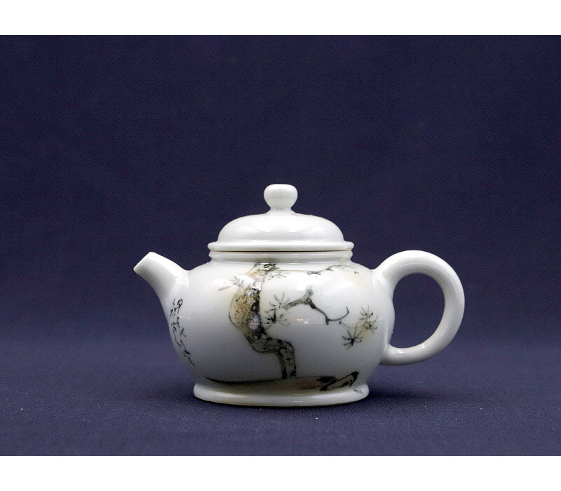 20. 청화유리홍 락은문