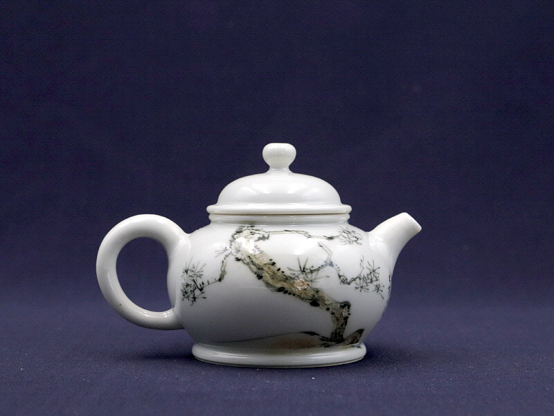 21. 청화유리홍 락은문