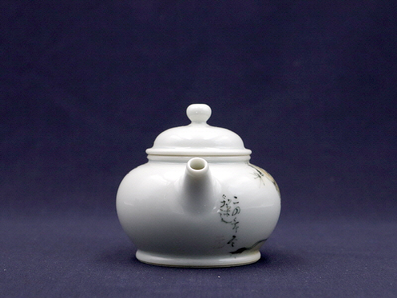 32. 청화유리홍 락은문