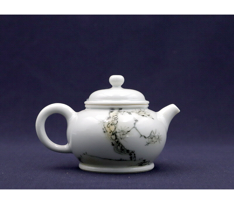 33. 청화유리홍 락은문