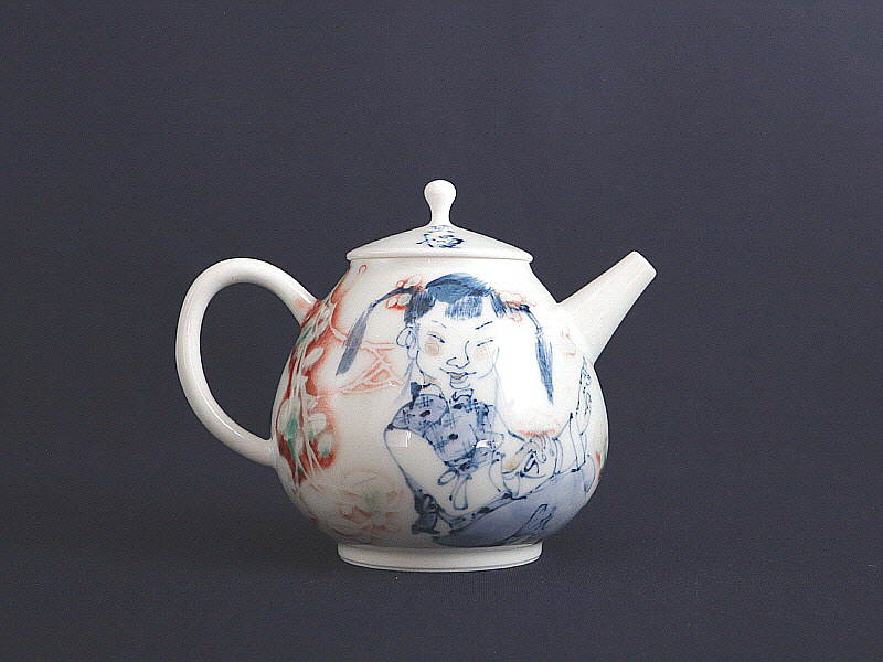 86. 청화유리홍 동자문