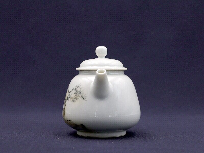 41. 청화유리홍 락은문