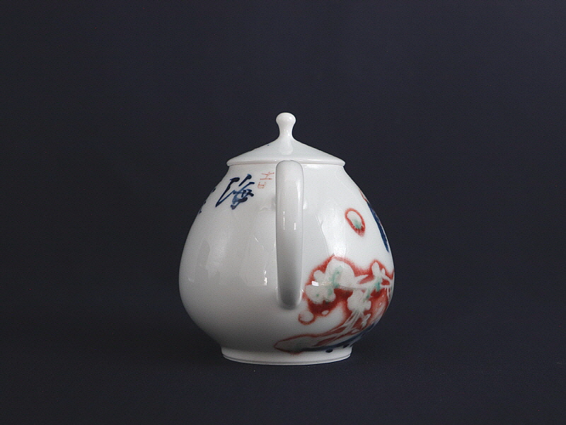 88. 청화유리홍 동자문