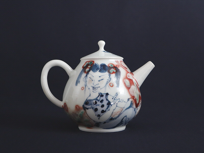 89. 청화유리홍 동자문