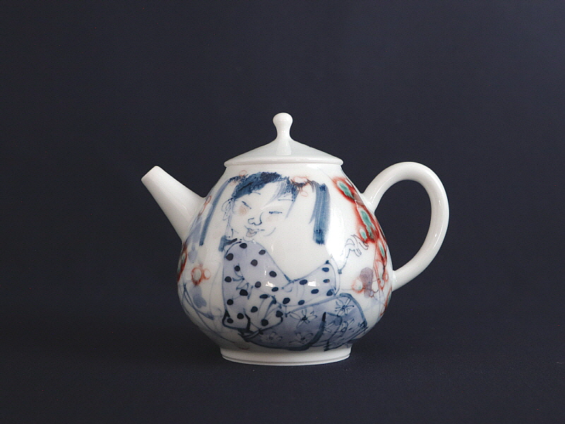 95. 청화유리홍 동자문