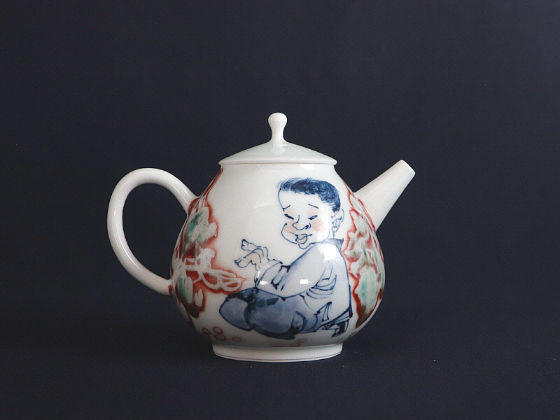 100. 청화유리홍 동자화회문