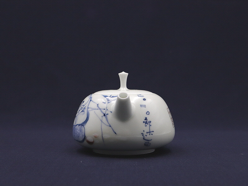 115. 청화유리홍 죽인문