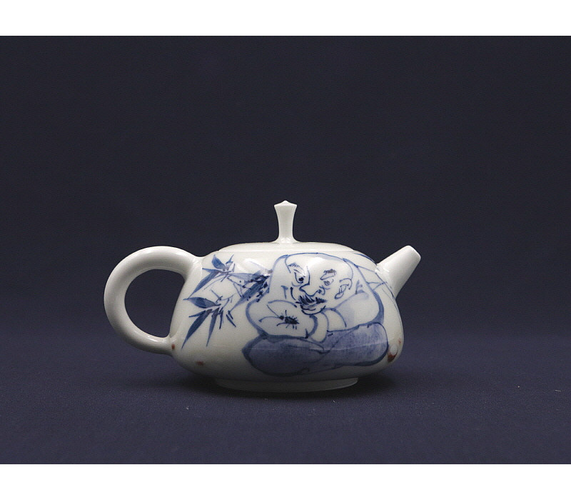 115. 청화유리홍 죽인문