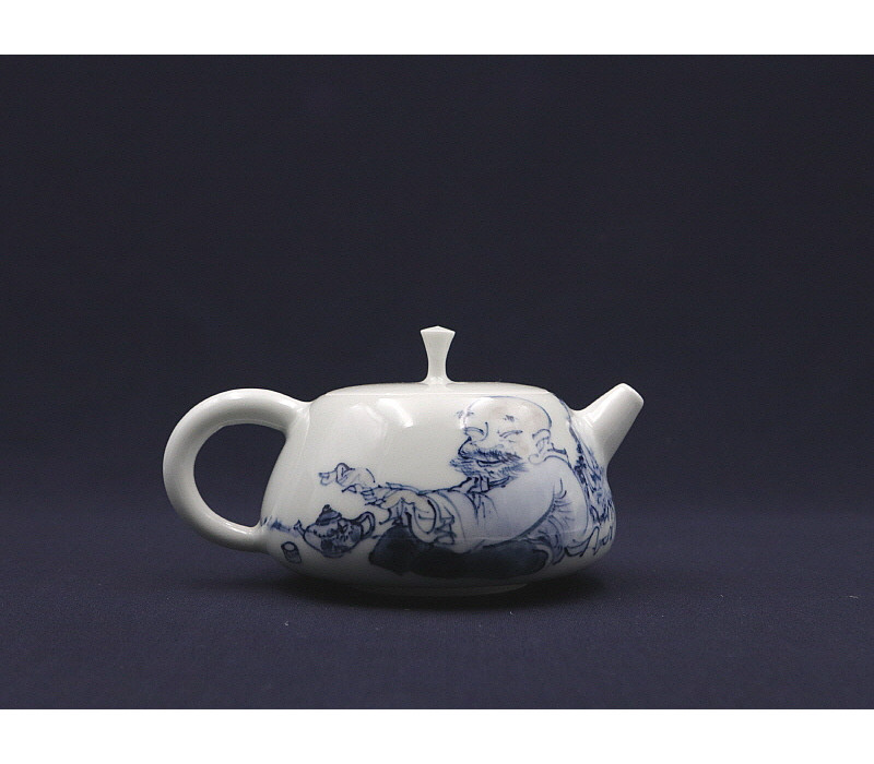 117. 청화유리홍 다선인물문