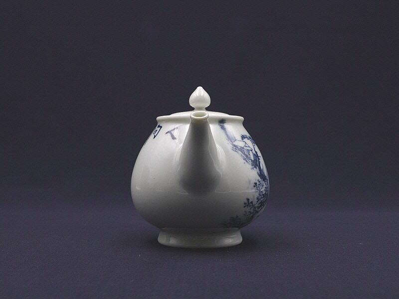 50. 청화 동자문
