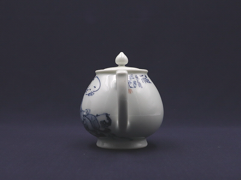 50. 청화 동자문