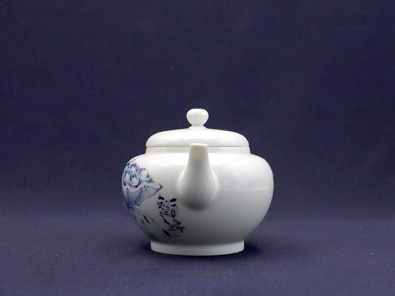 145. 청화 어연문