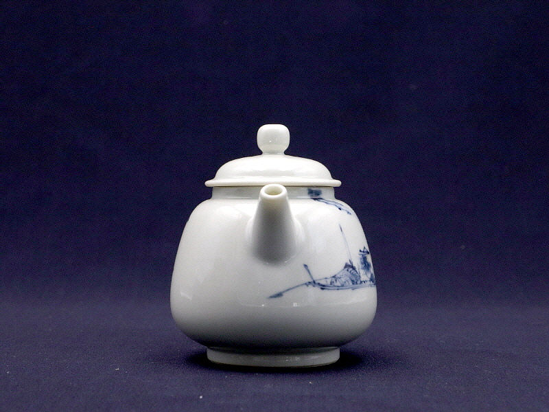 148. 청화 매조주문