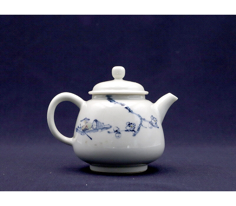 149. 청화 매조주문